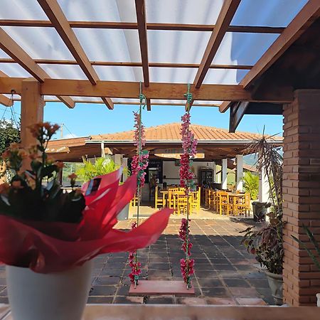 Pousada Irmaos Oliveira Lindoia Ngoại thất bức ảnh