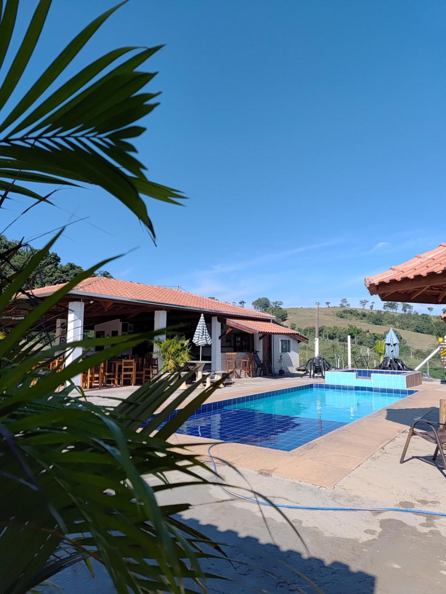 Pousada Irmaos Oliveira Lindoia Ngoại thất bức ảnh